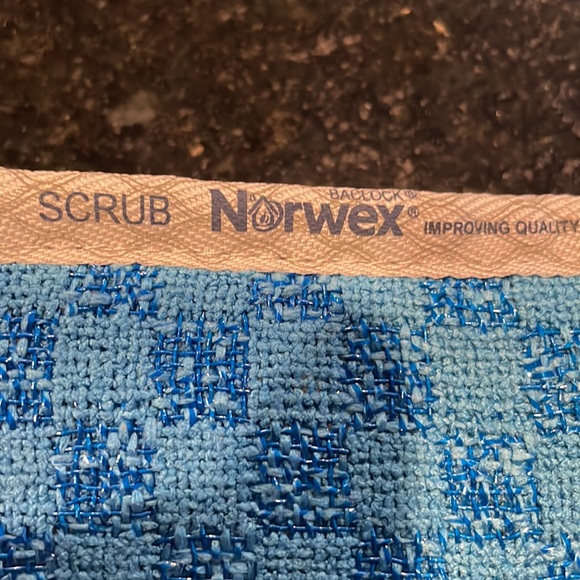 Norwex Bathroom Scrub Mitt NWOT - Picture 4 of 4